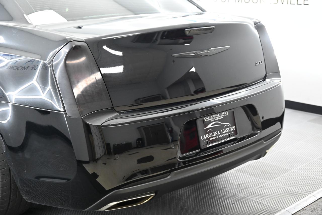 Chrysler 300 Touring 2021