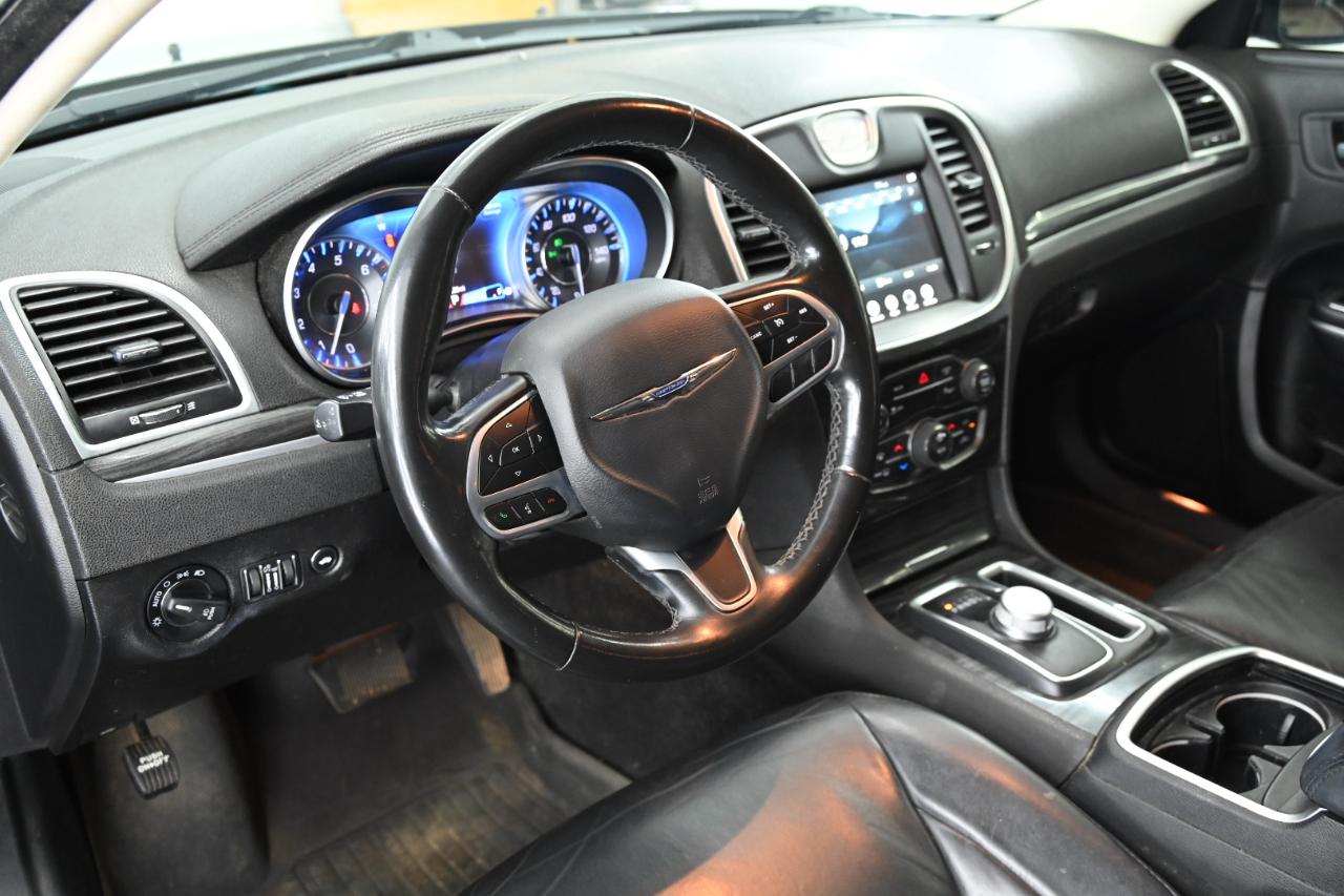 Chrysler 300 Touring 2021
