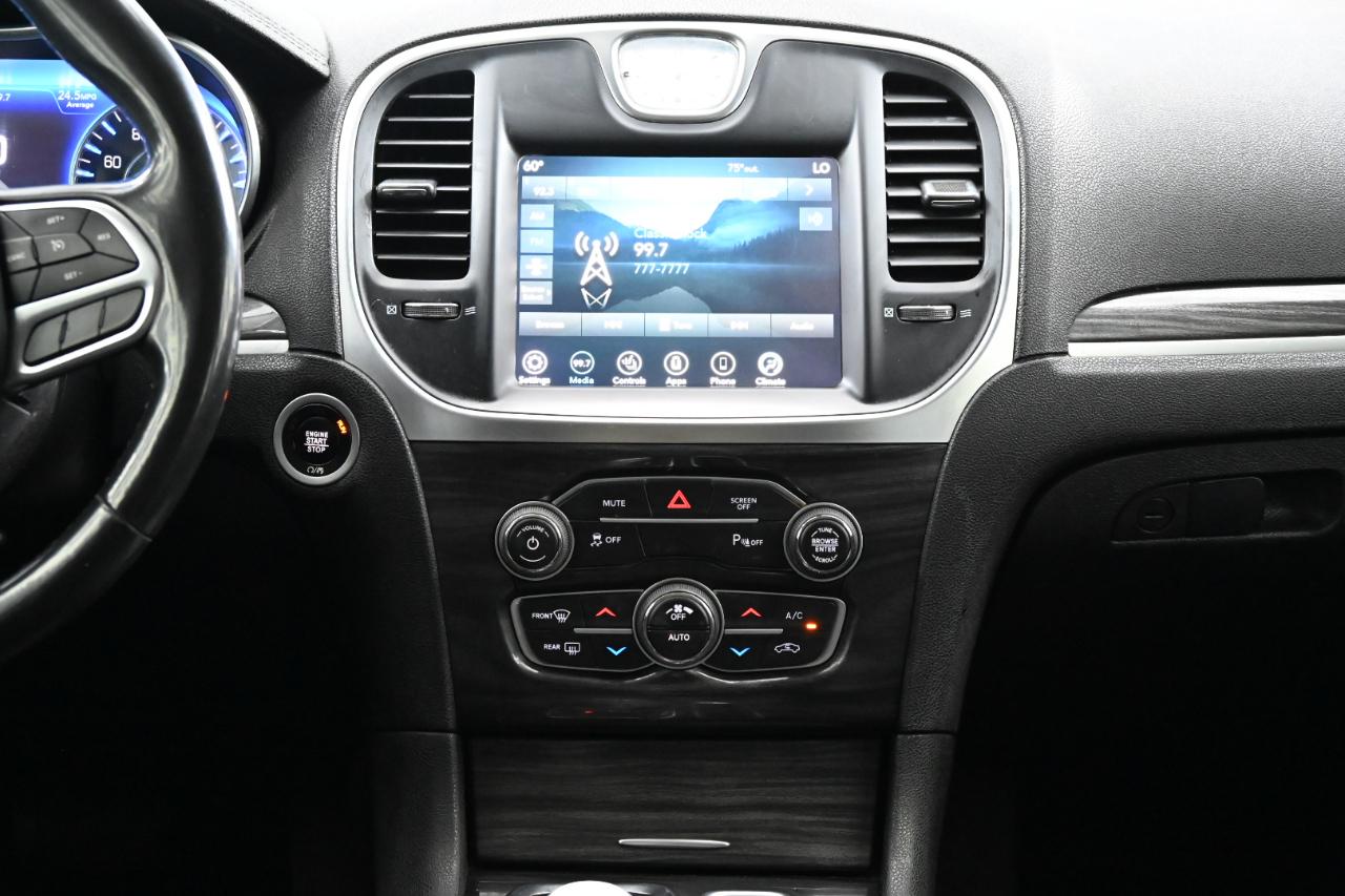 Chrysler 300 Touring 2021