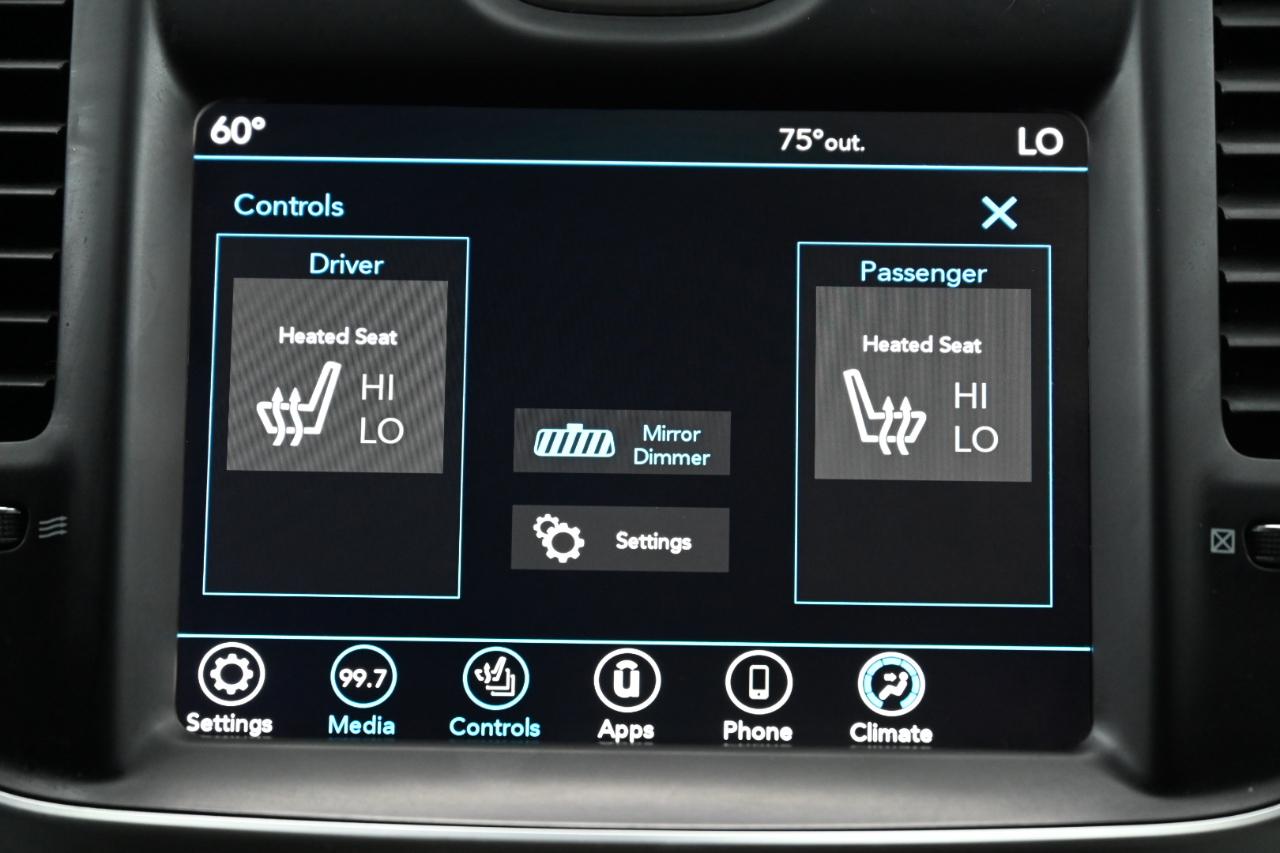Chrysler 300 Touring 2021