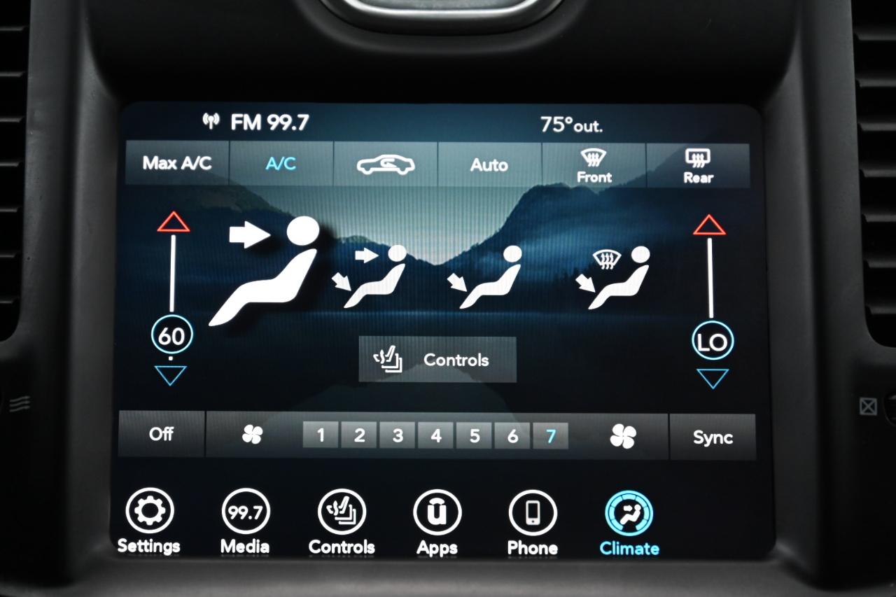Chrysler 300 Touring 2021