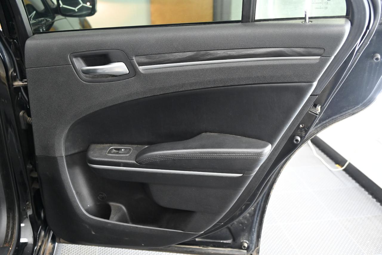 Chrysler 300 Touring 2021
