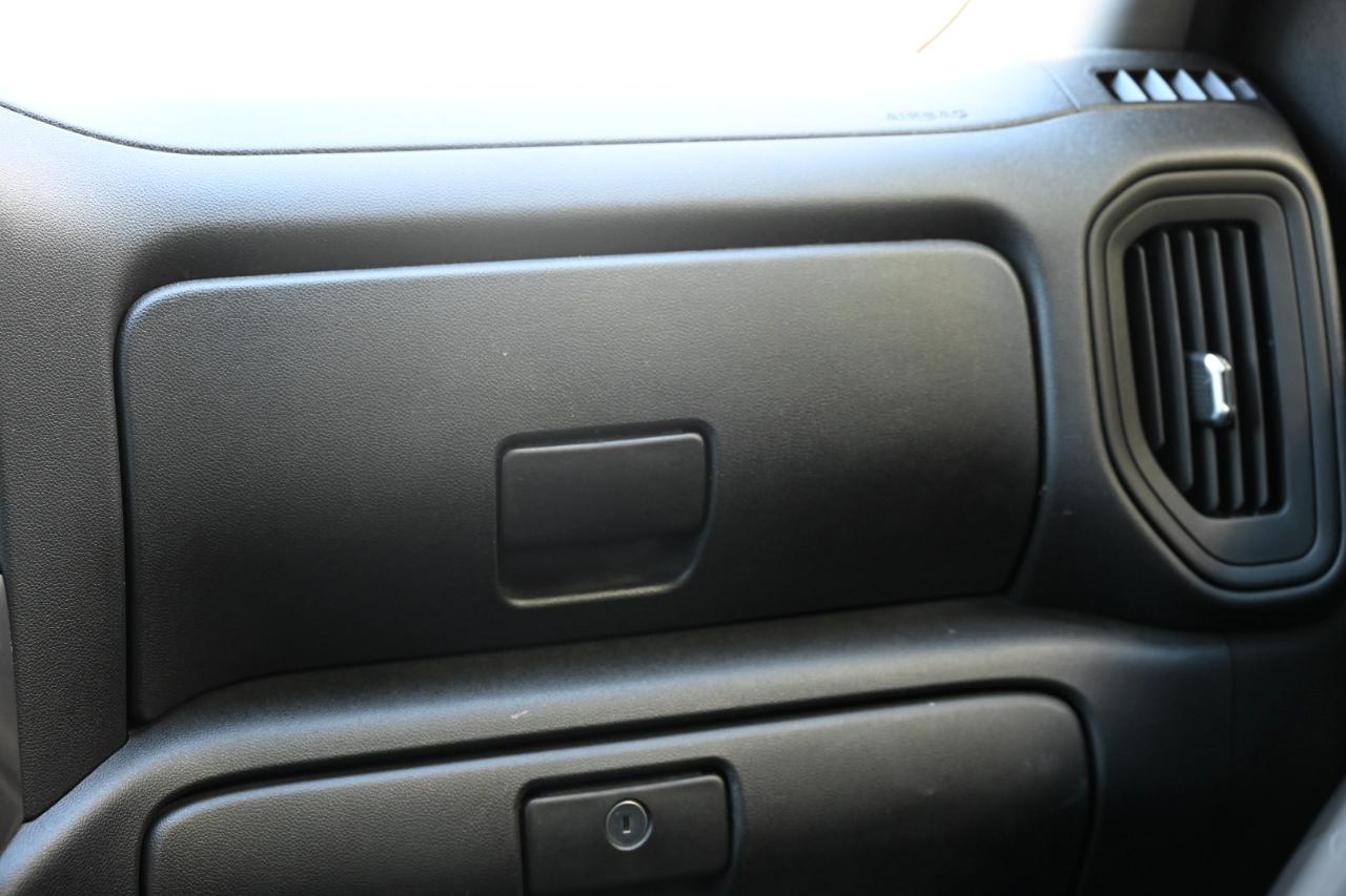 Chevrolet Silverado 1500 Custom Crew Cab Short Box 4WD 2021