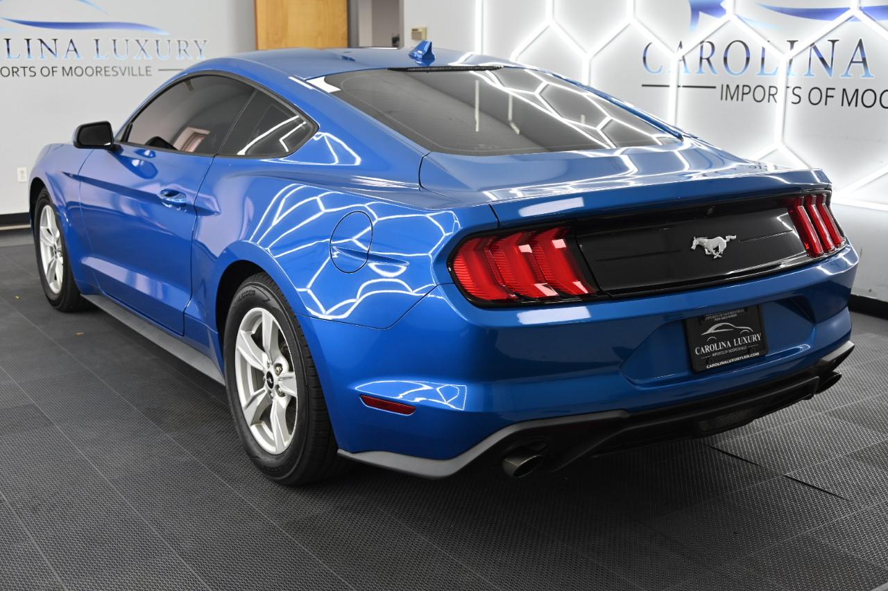 Ford Mustang EcoBoost Coupe 2021