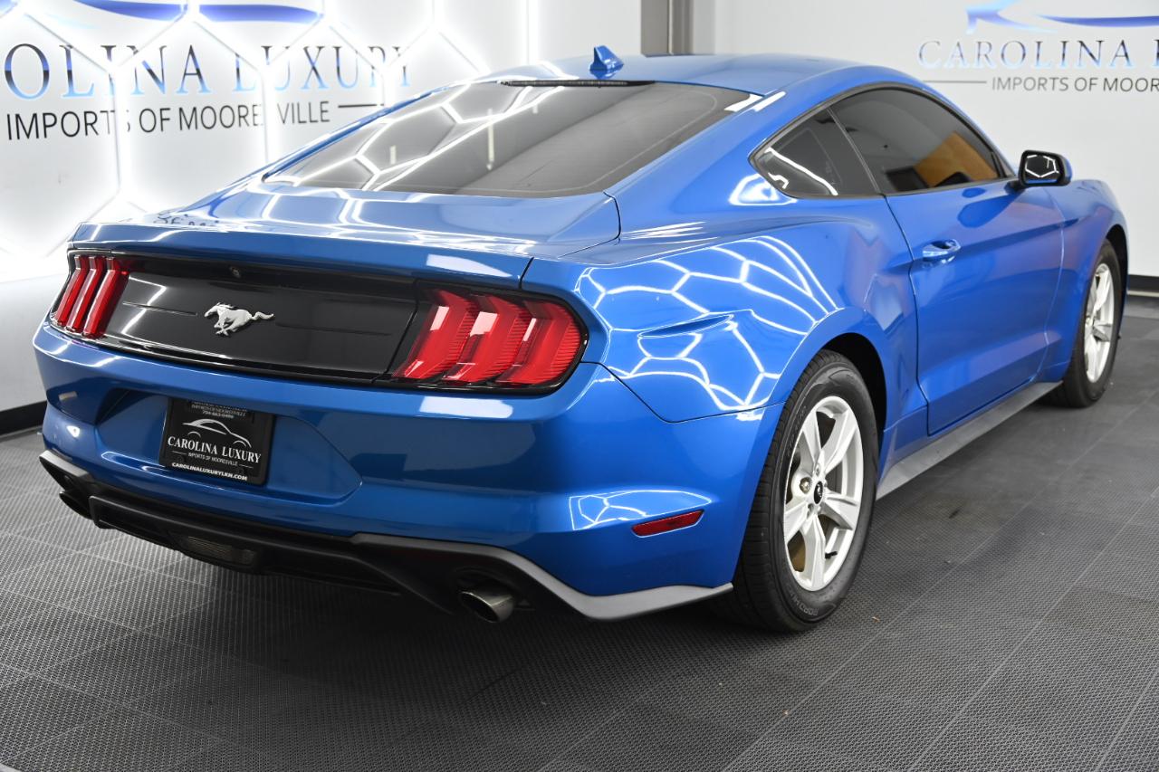 Ford Mustang EcoBoost Coupe 2021