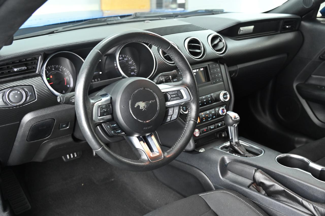 Ford Mustang EcoBoost Coupe 2021