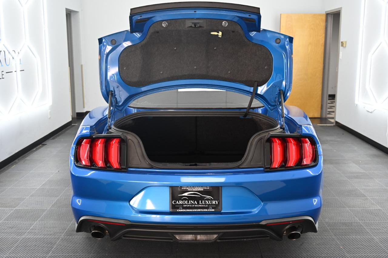 Ford Mustang EcoBoost Coupe 2021