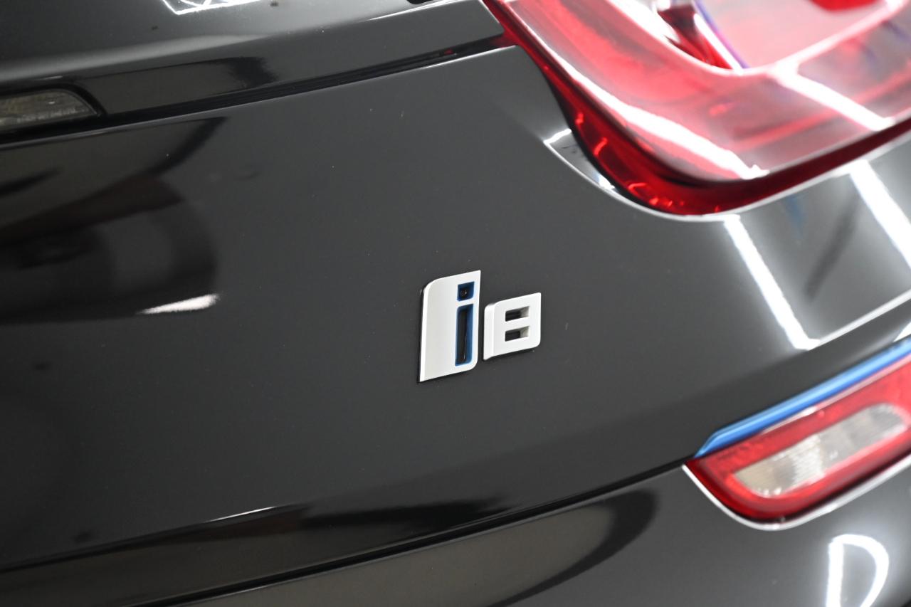 BMW i8 Base 2016
