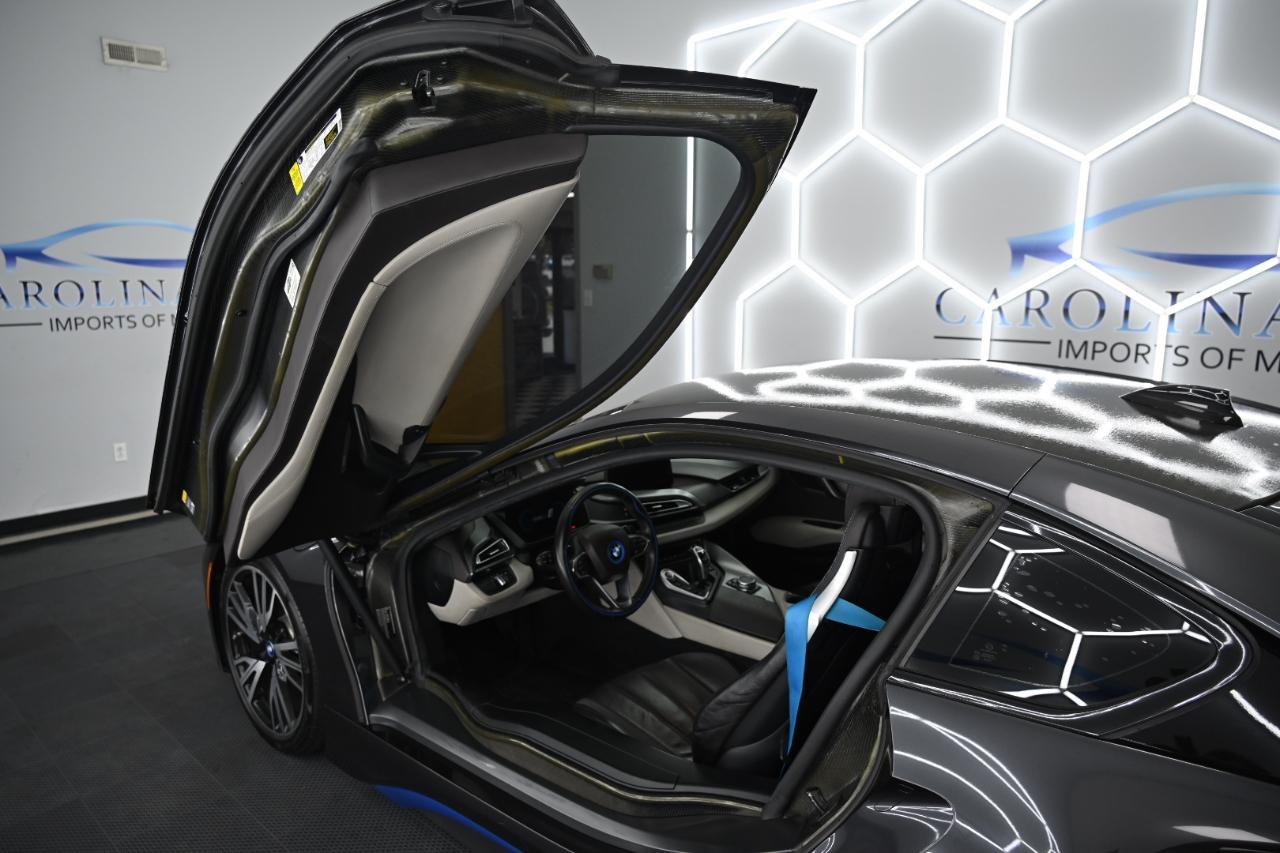 BMW i8 Base 2016