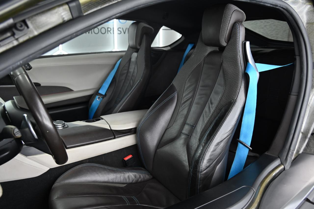 BMW i8 Base 2016