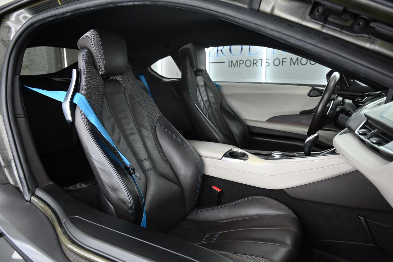 BMW i8 Base 2016