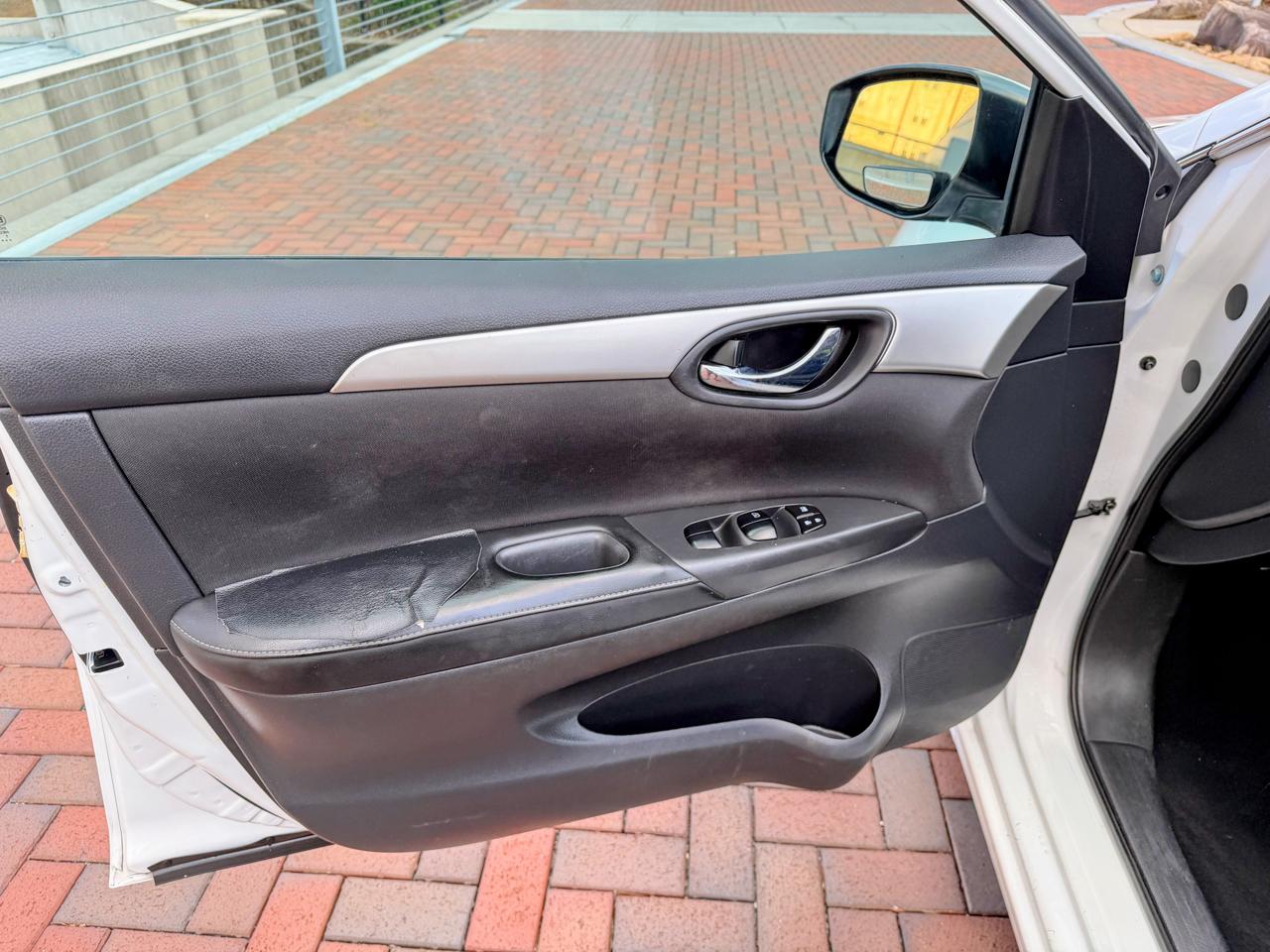 2018 Nissan Sentra S - Photo 12