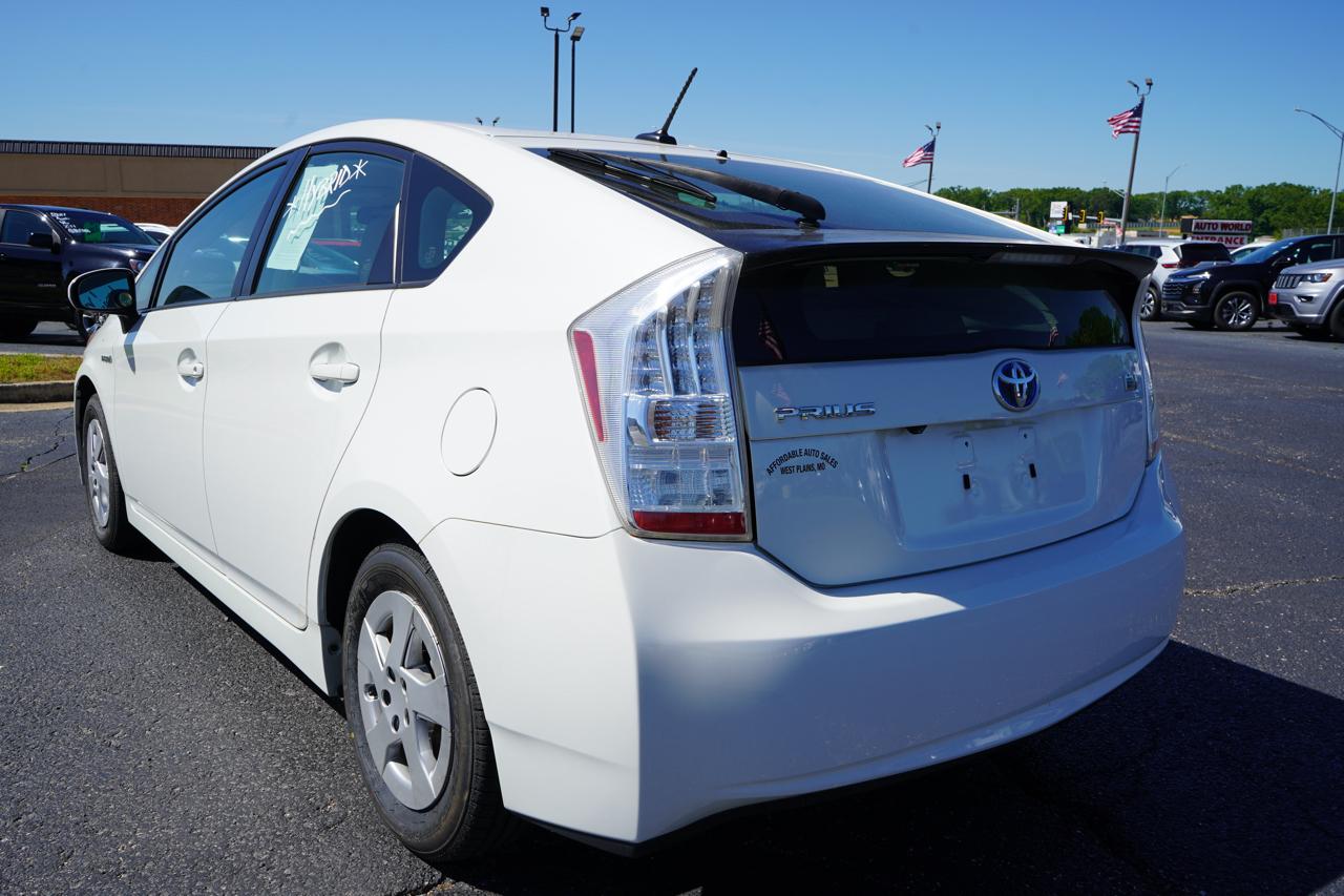 Toyota Prius Prius V 2010