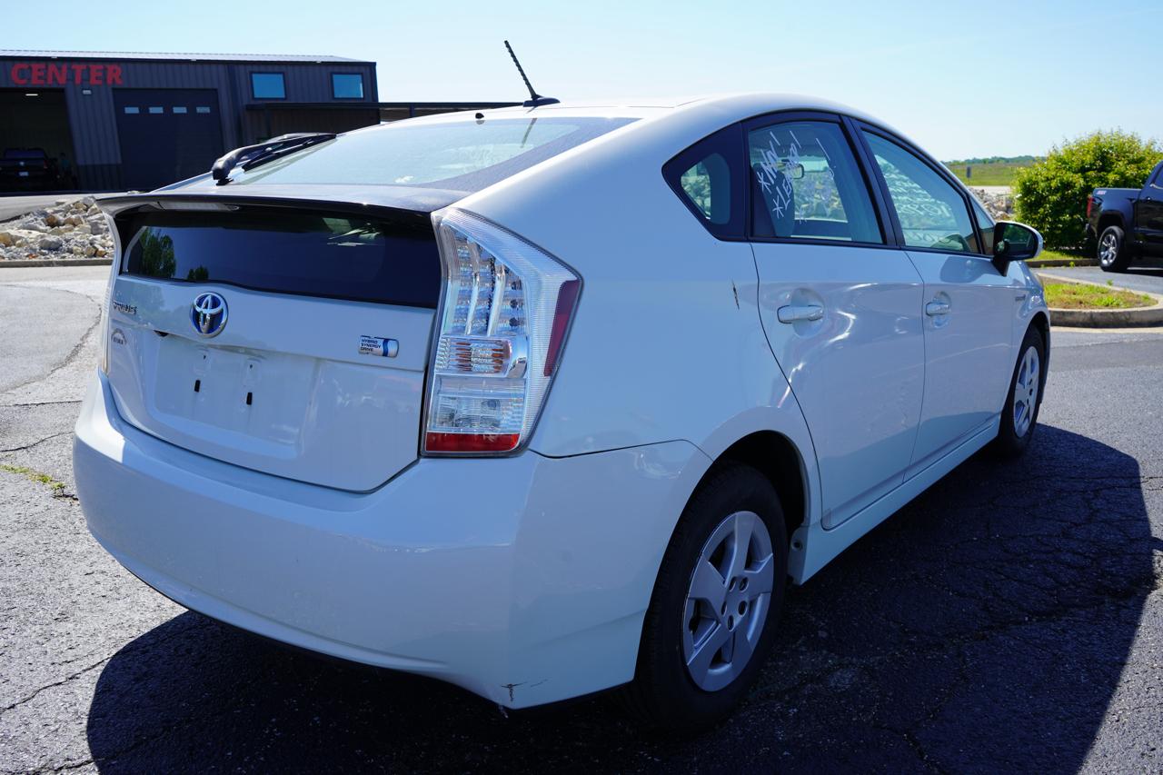 Toyota Prius Prius V 2010