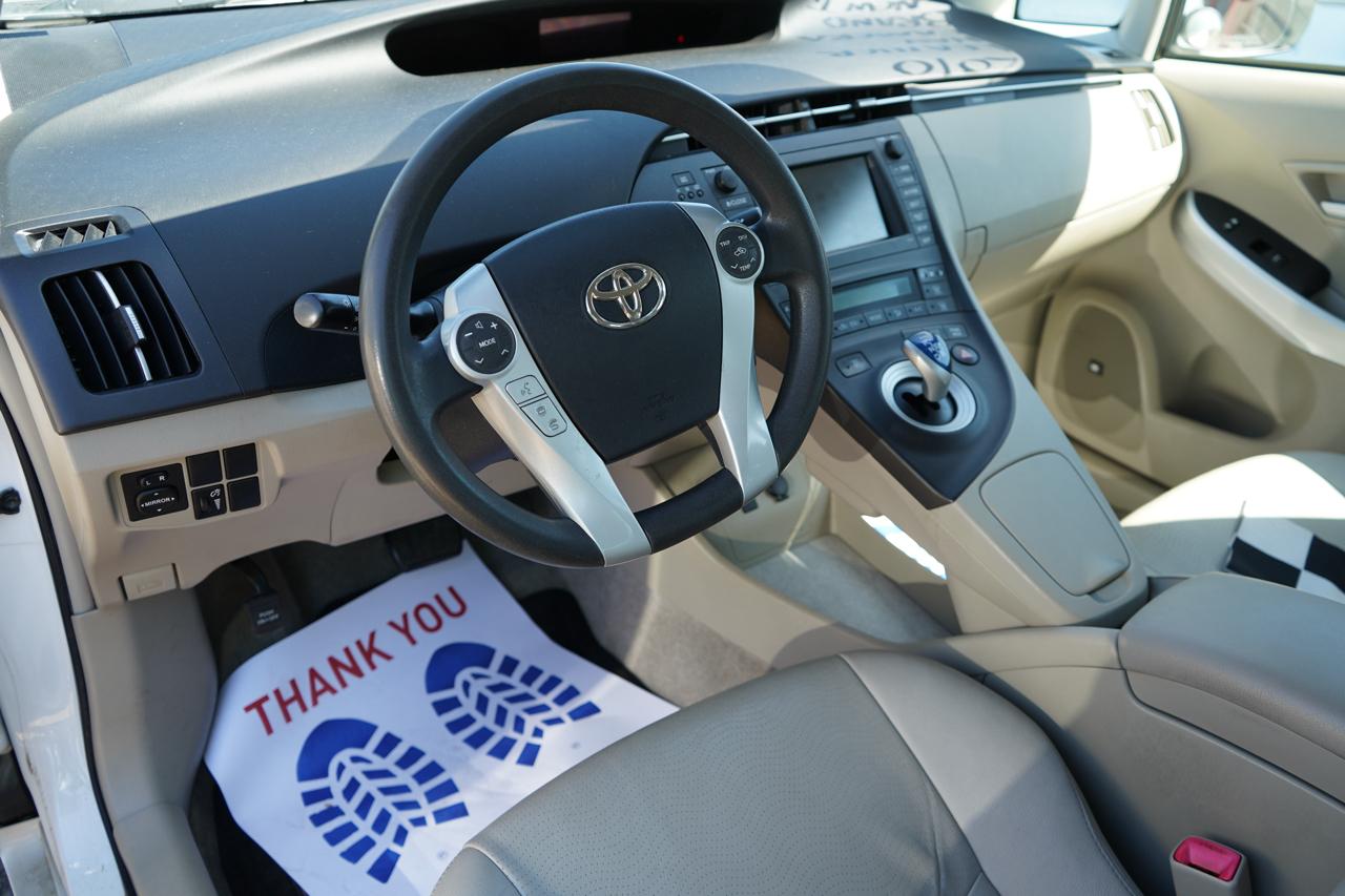 Toyota Prius Prius V 2010