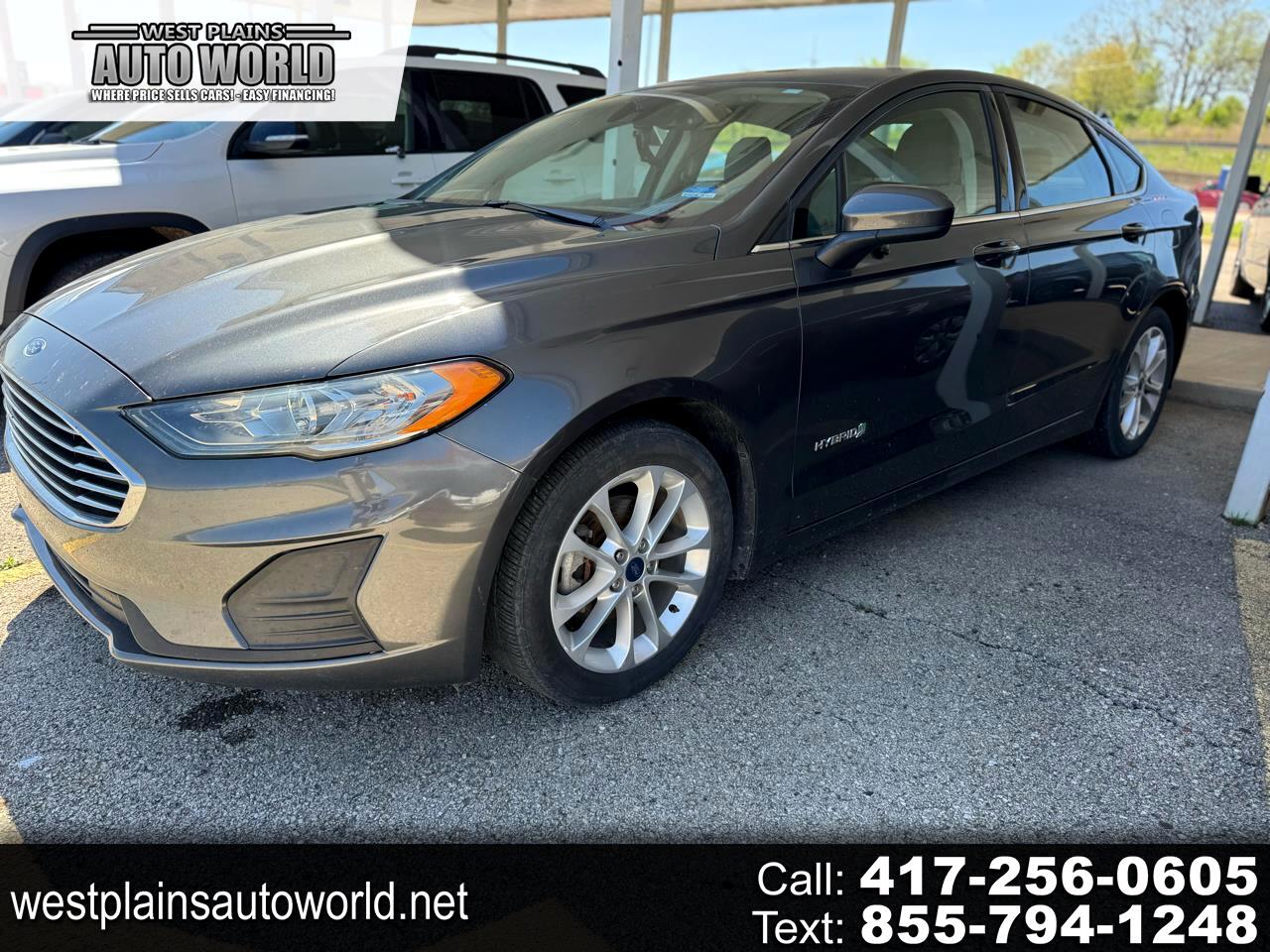 2019 Ford Fusion Hybrid SE's photo