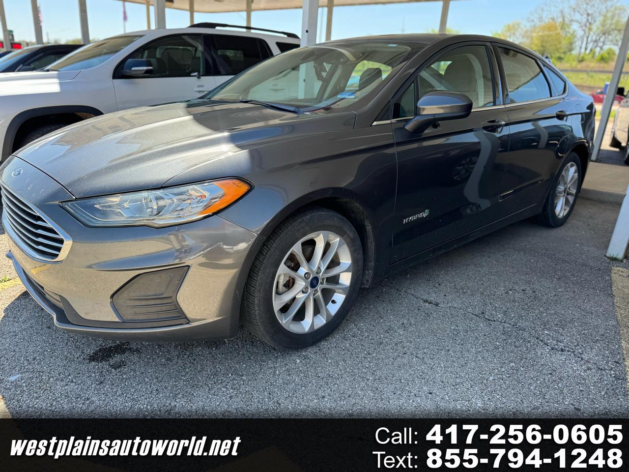 2019 Ford Fusion Hybrid SE's photo