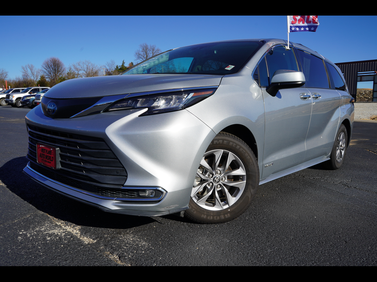 Toyota Sienna XLE FWD 8-Passenger (Natl) 2021