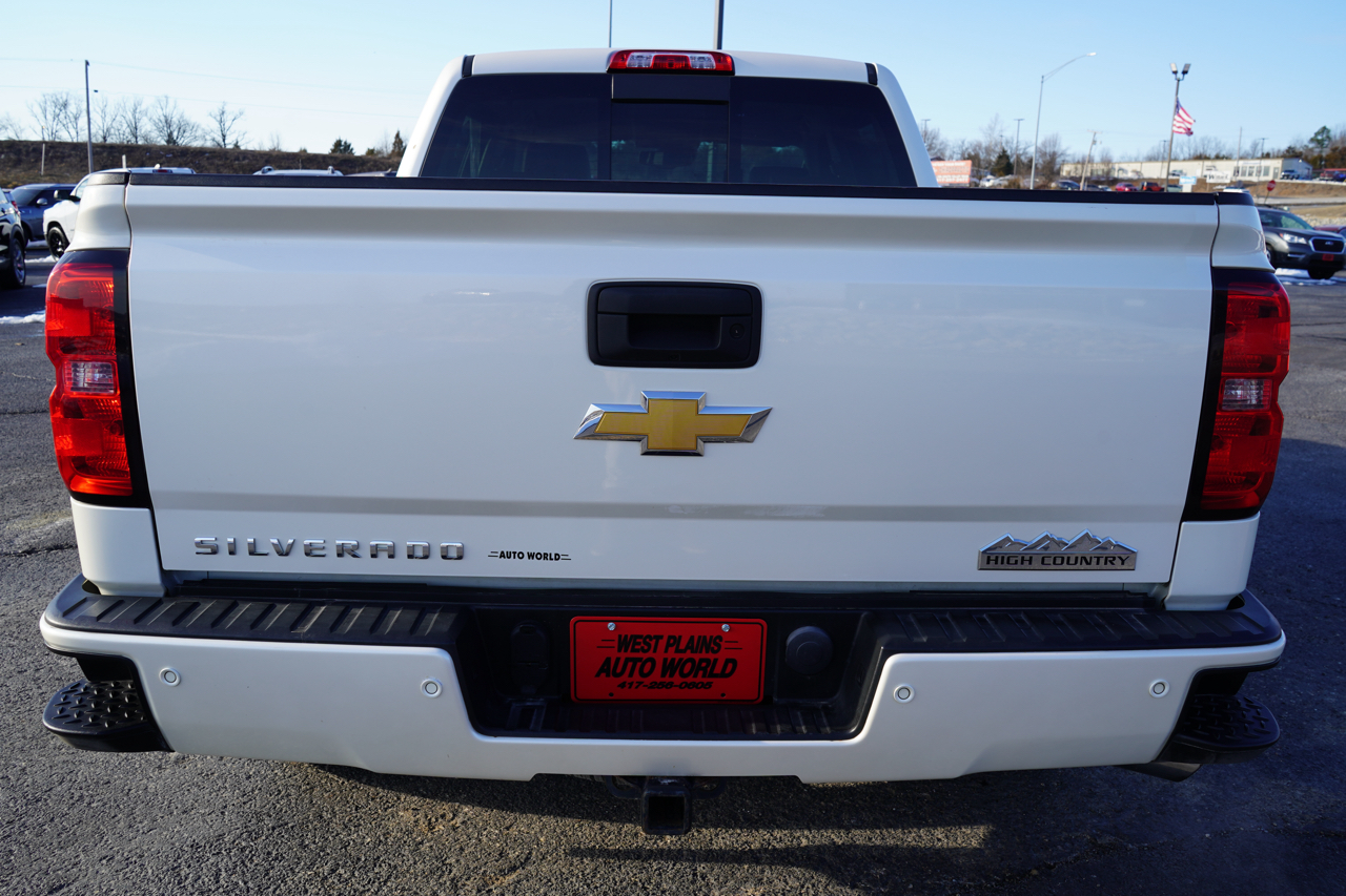 Chevrolet Silverado 1500 4WD Crew Cab 143.5" High Country 2015