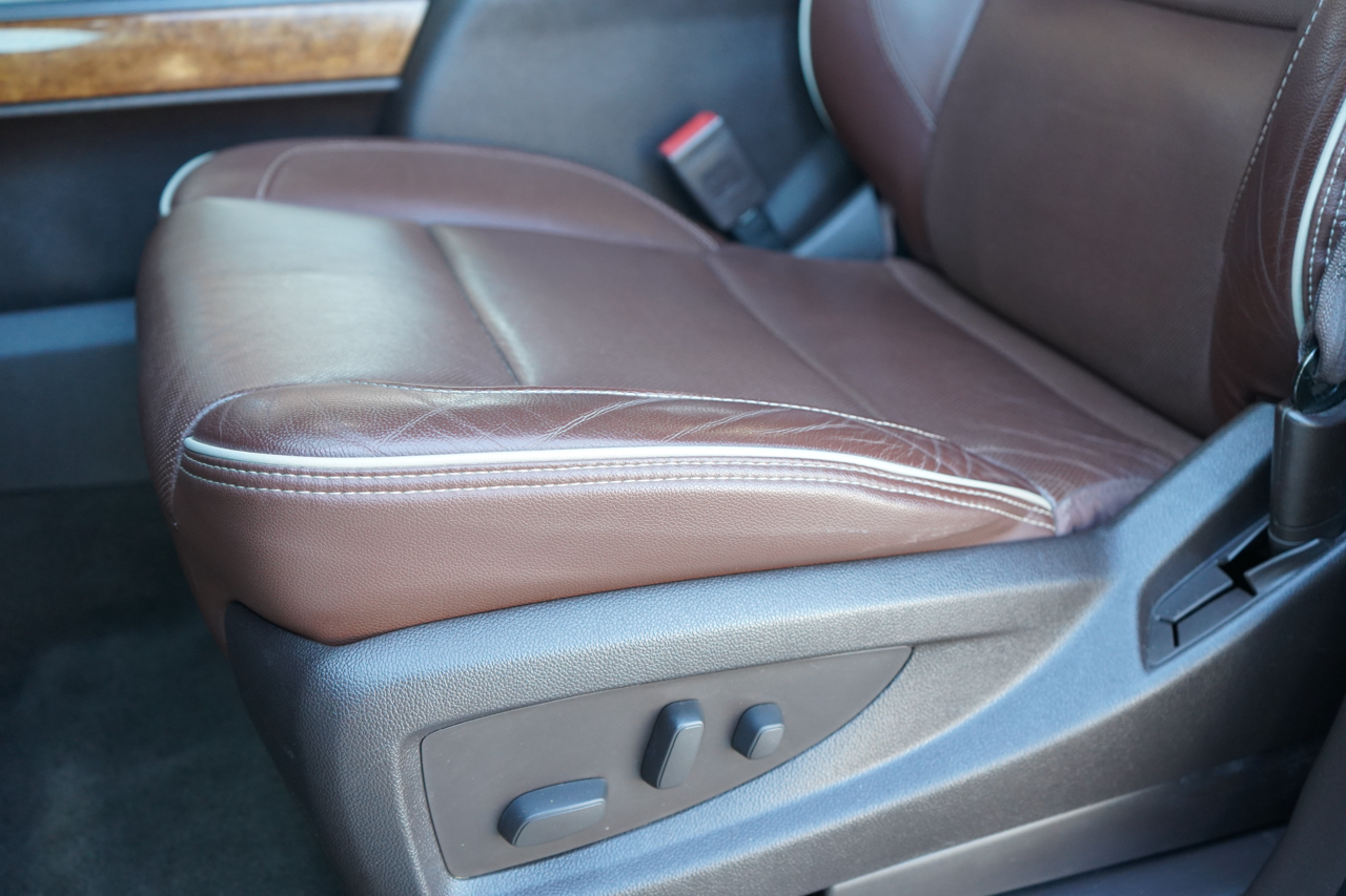 Chevrolet Silverado 1500 4WD Crew Cab 143.5" High Country 2015