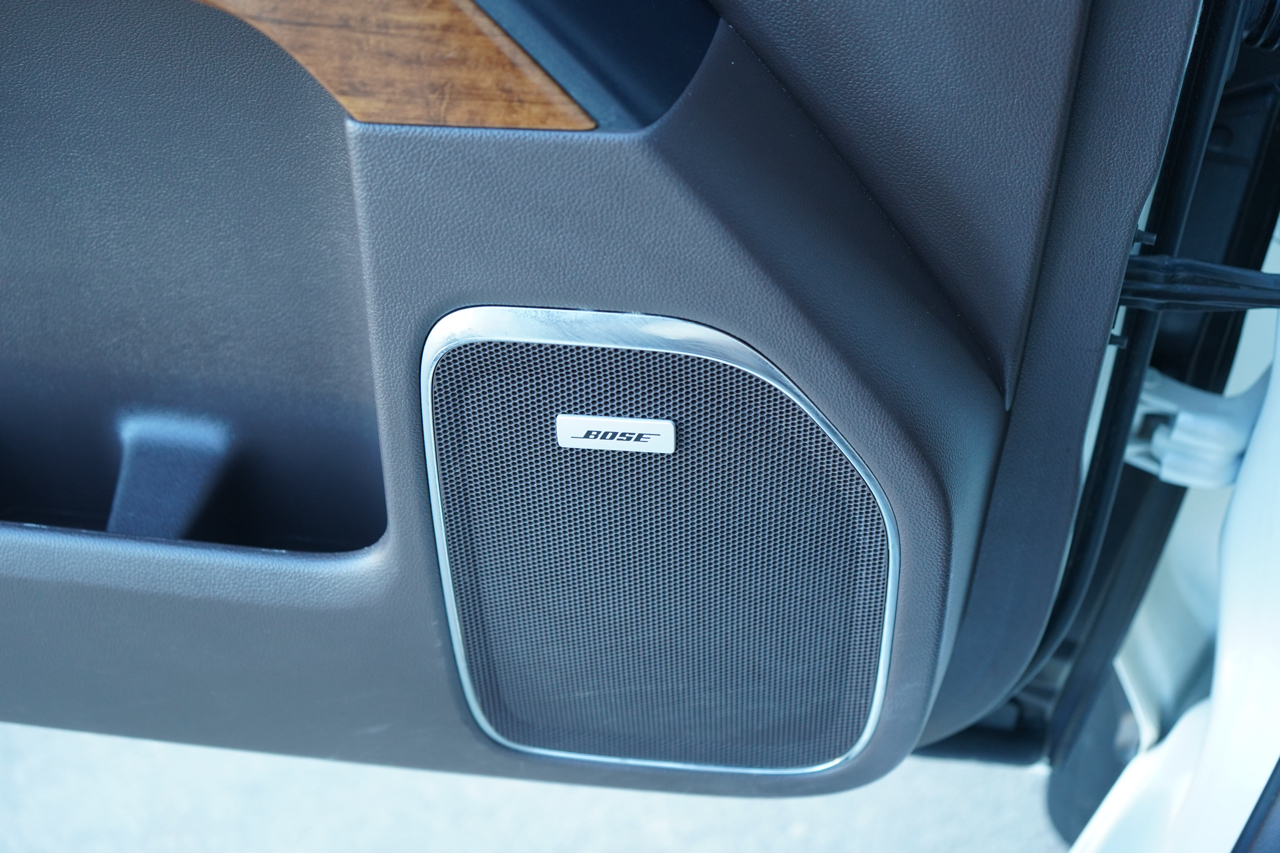 Chevrolet Silverado 1500 4WD Crew Cab 143.5" High Country 2015