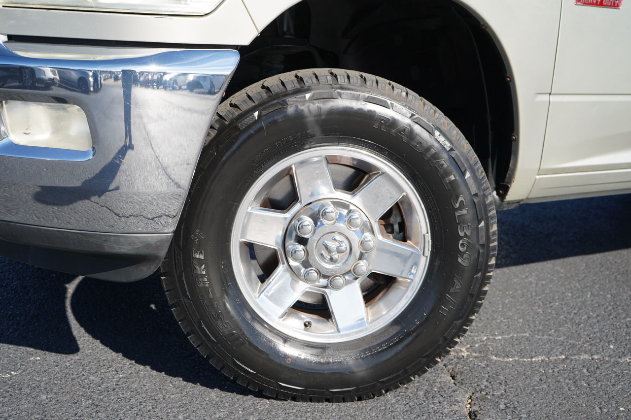 Dodge 2500 Big Horn 4x4 Mega Cab 6'4" Box 2010