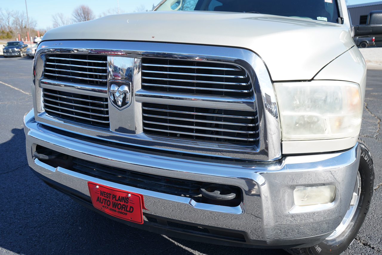 Dodge 2500 Big Horn 4x4 Mega Cab 6'4" Box 2010