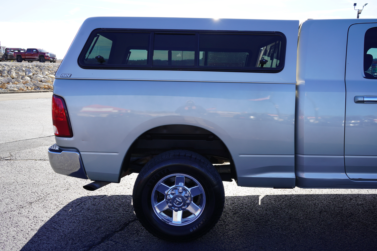 Dodge 2500 Big Horn 4x4 Mega Cab 6'4" Box 2010