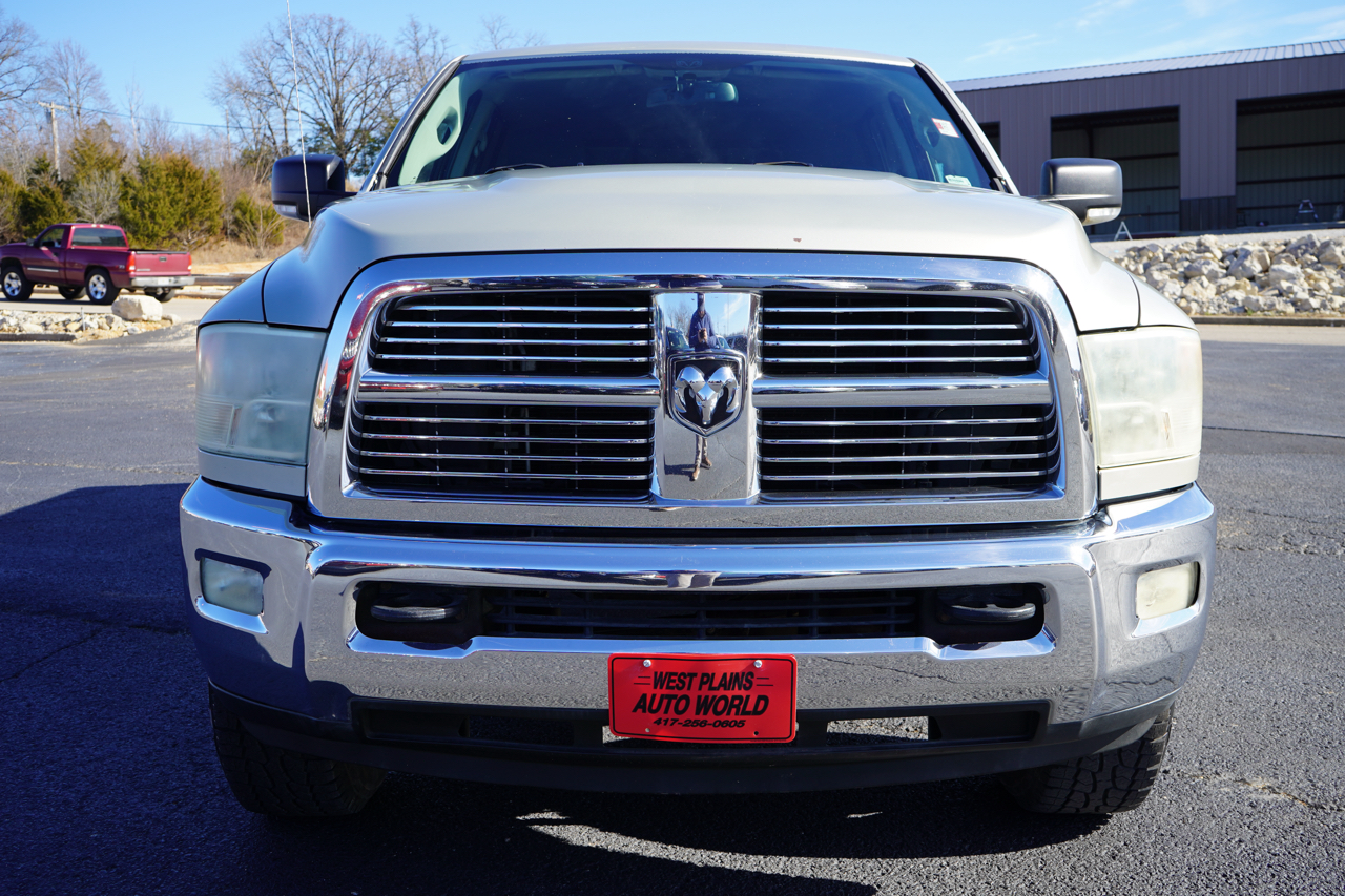 Dodge 2500 Big Horn 4x4 Mega Cab 6'4" Box 2010