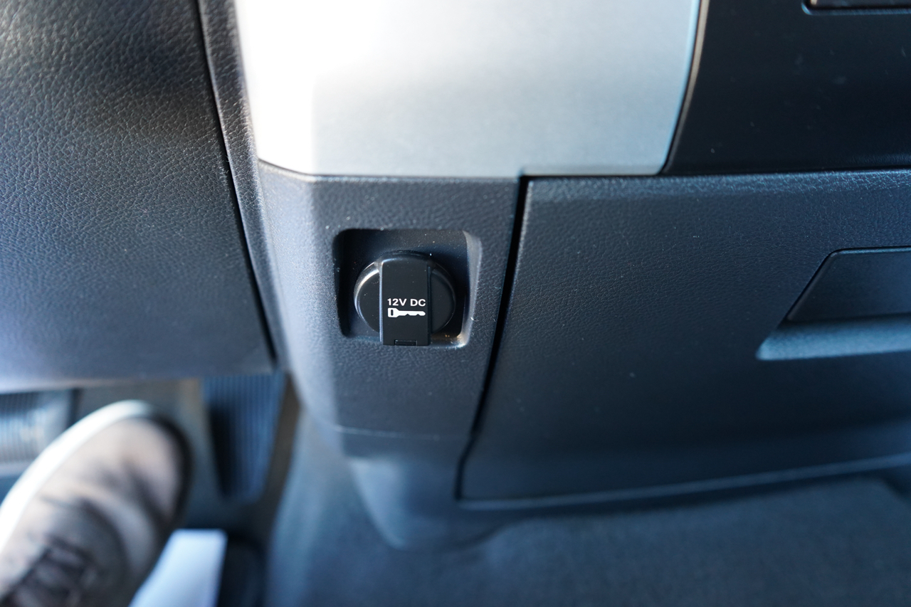 Dodge 2500 Big Horn 4x4 Mega Cab 6'4" Box 2010