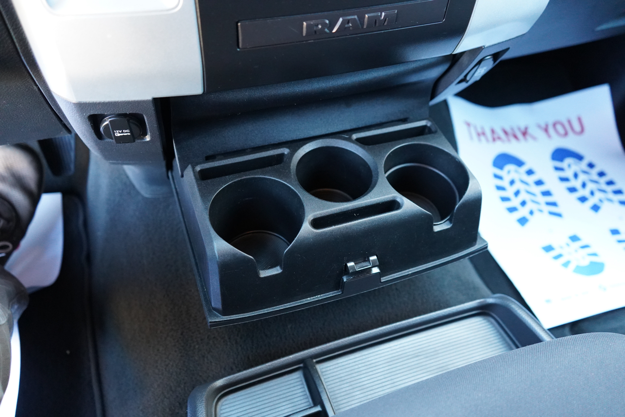 Dodge 2500 Big Horn 4x4 Mega Cab 6'4" Box 2010