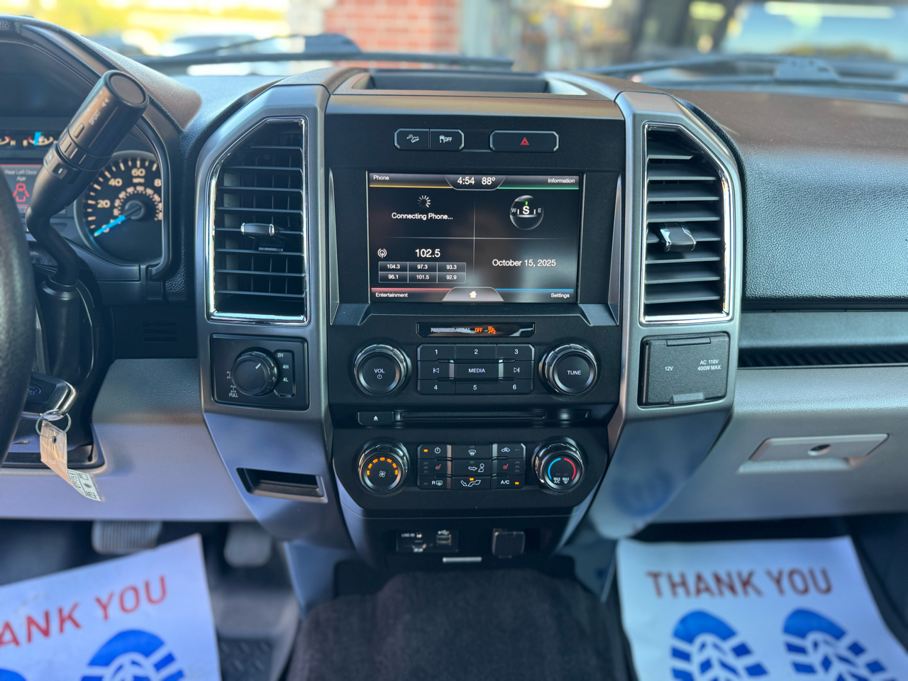 Ford F-150 XLT SuperCrew 5.5-ft. Bed 4WD 2015 Ford F-150 XLT SuperCrew 5.5-ft. Bed 4WD 2015