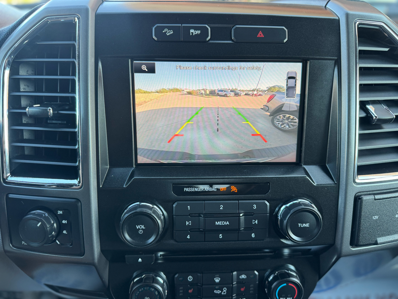 Ford F-150 XLT SuperCrew 5.5-ft. Bed 4WD 2015 Ford F-150 XLT SuperCrew 5.5-ft. Bed 4WD 2015