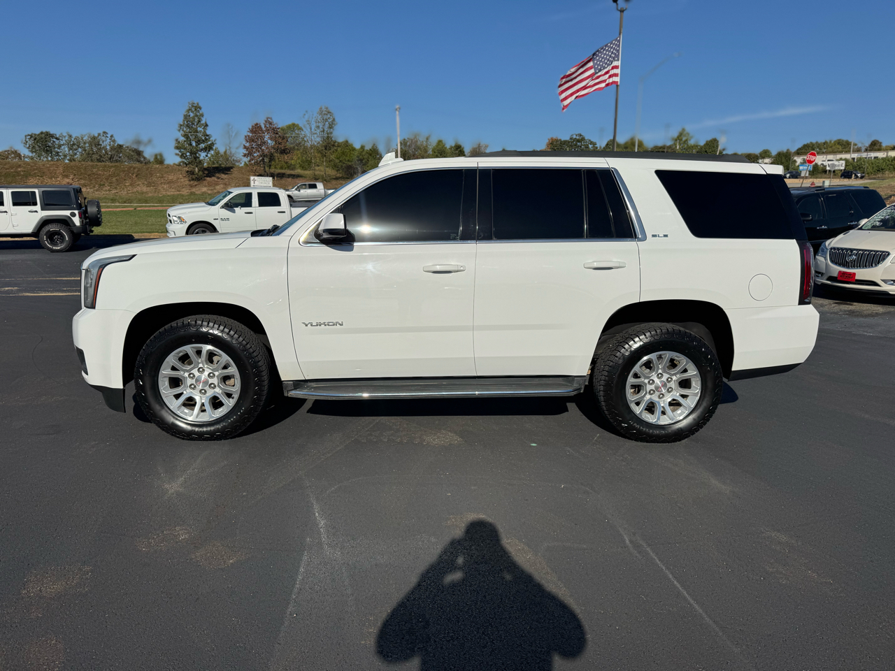 GMC Yukon SLE 4WD 2016 GMC Yukon SLE 4WD 2016