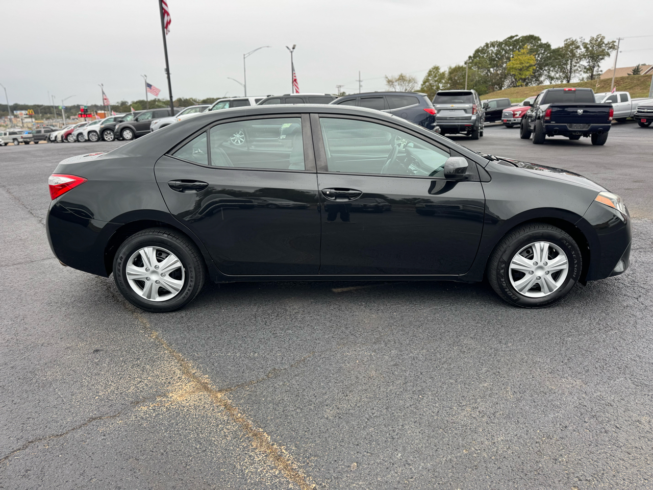 Toyota Corolla L 4D Sedan 2014 Toyota Corolla L 4D Sedan 2014