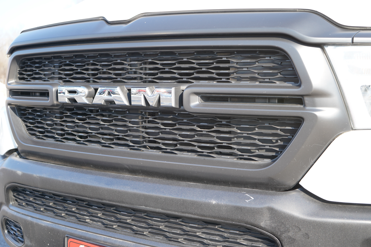 RAM 1500 Tradesman 4x4 Crew Cab 5'7" Box 2020