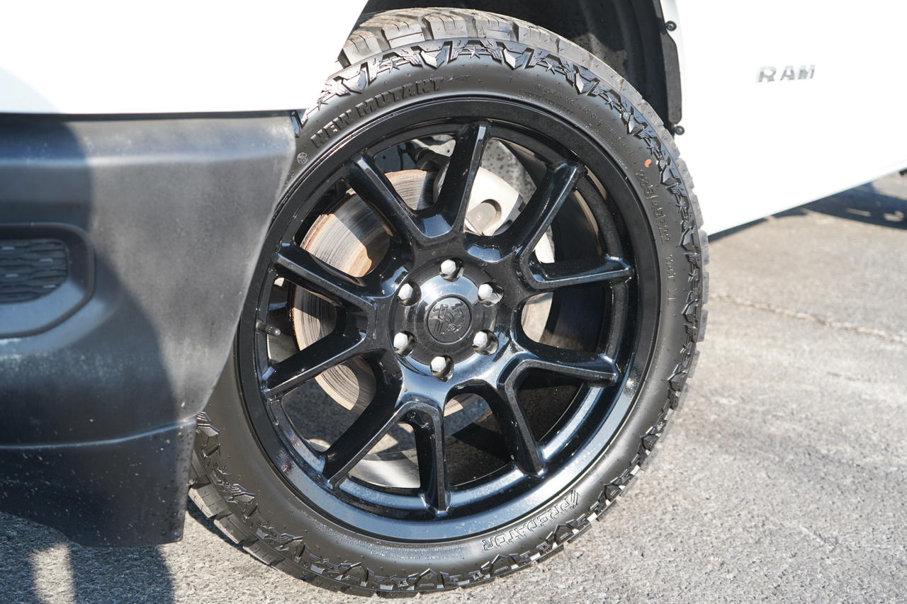 RAM 1500 Tradesman 4x4 Crew Cab 5'7" Box 2020