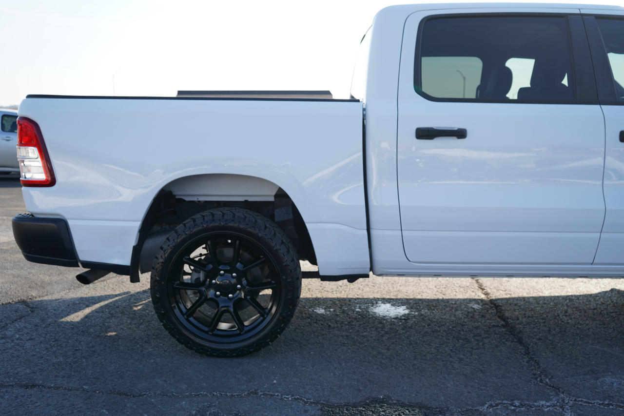 RAM 1500 Tradesman 4x4 Crew Cab 5'7" Box 2020