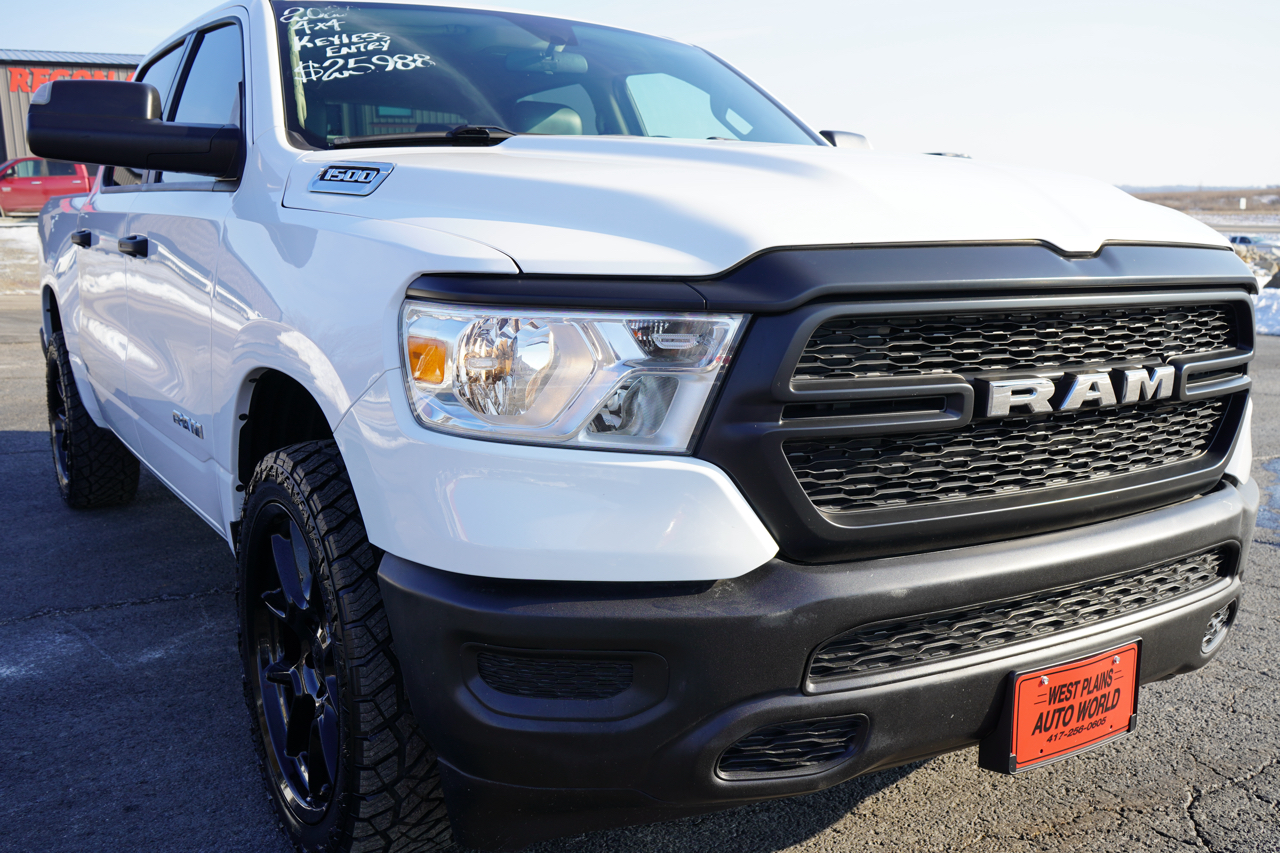 RAM 1500 Tradesman 4x4 Crew Cab 5'7" Box 2020