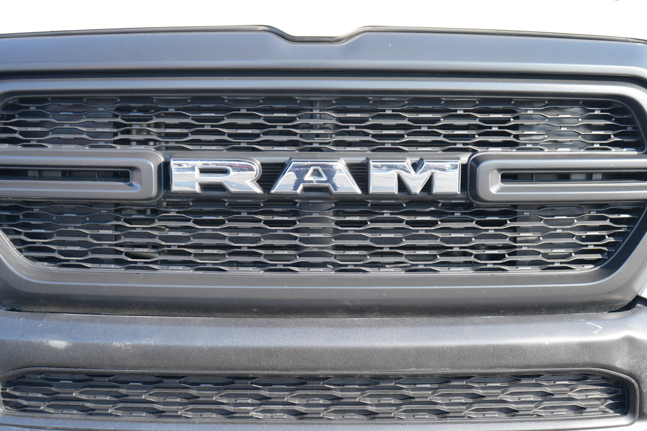 RAM 1500 Tradesman 4x4 Crew Cab 5'7" Box 2020