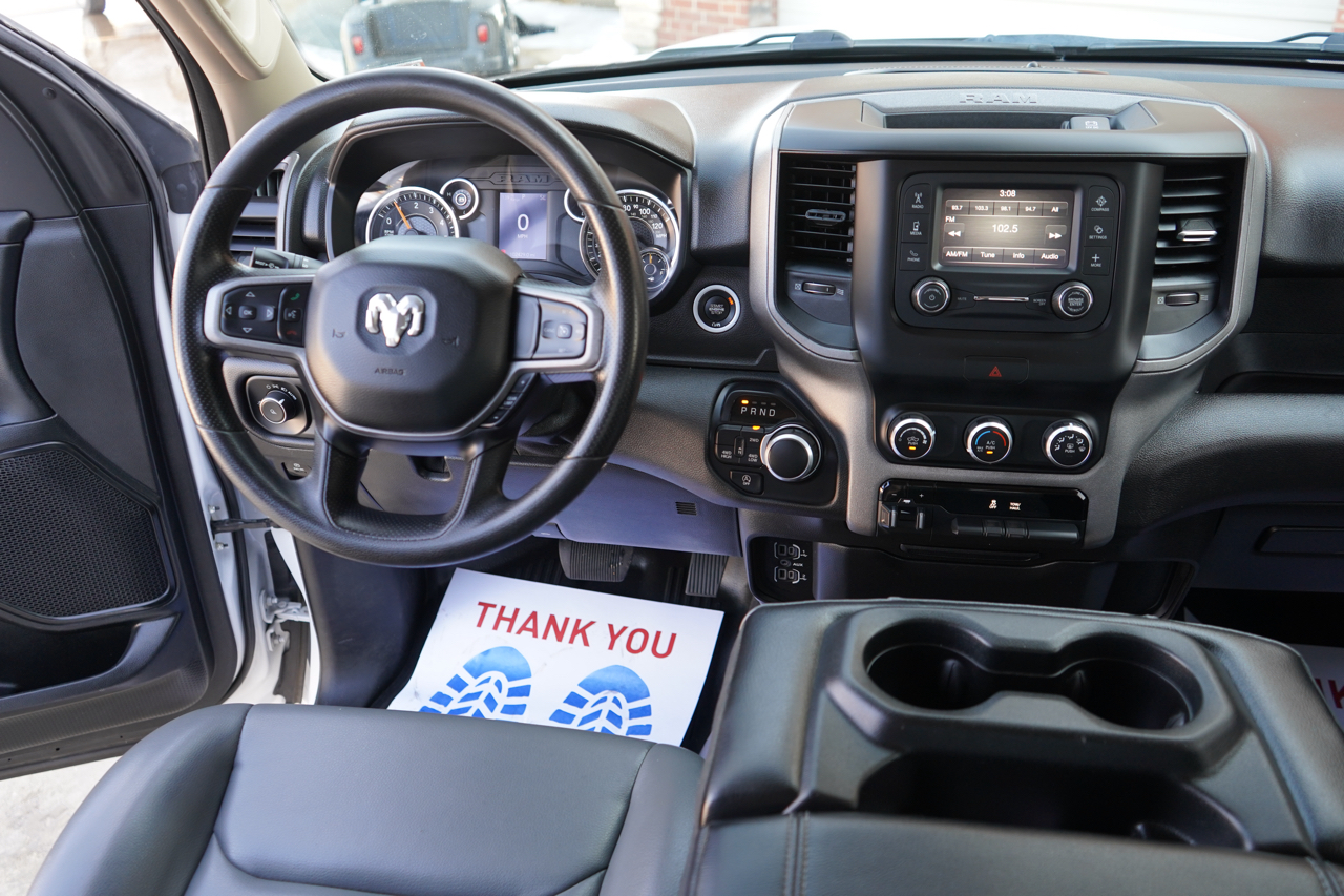 RAM 1500 Tradesman 4x4 Crew Cab 5'7" Box 2020