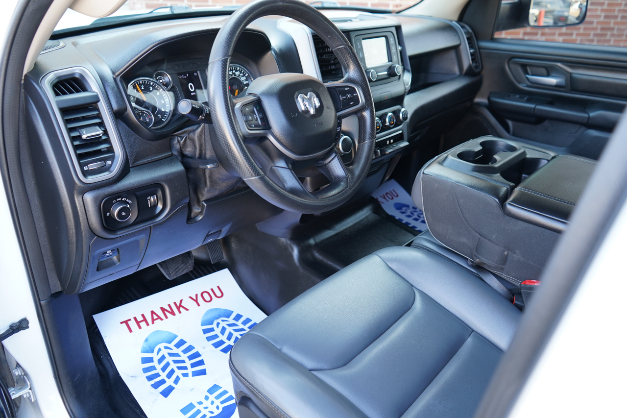 RAM 1500 Tradesman 4x4 Crew Cab 5'7" Box 2020