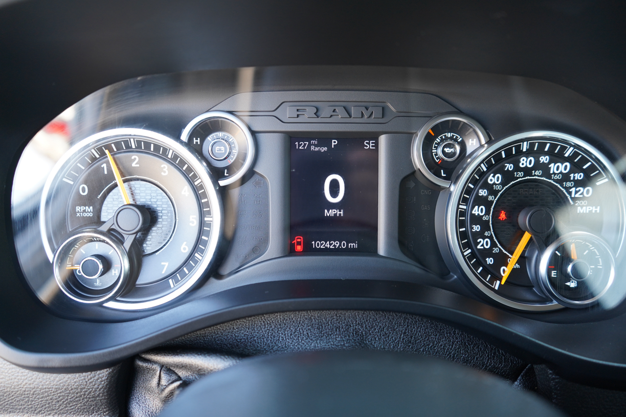 RAM 1500 Tradesman 4x4 Crew Cab 5'7" Box 2020