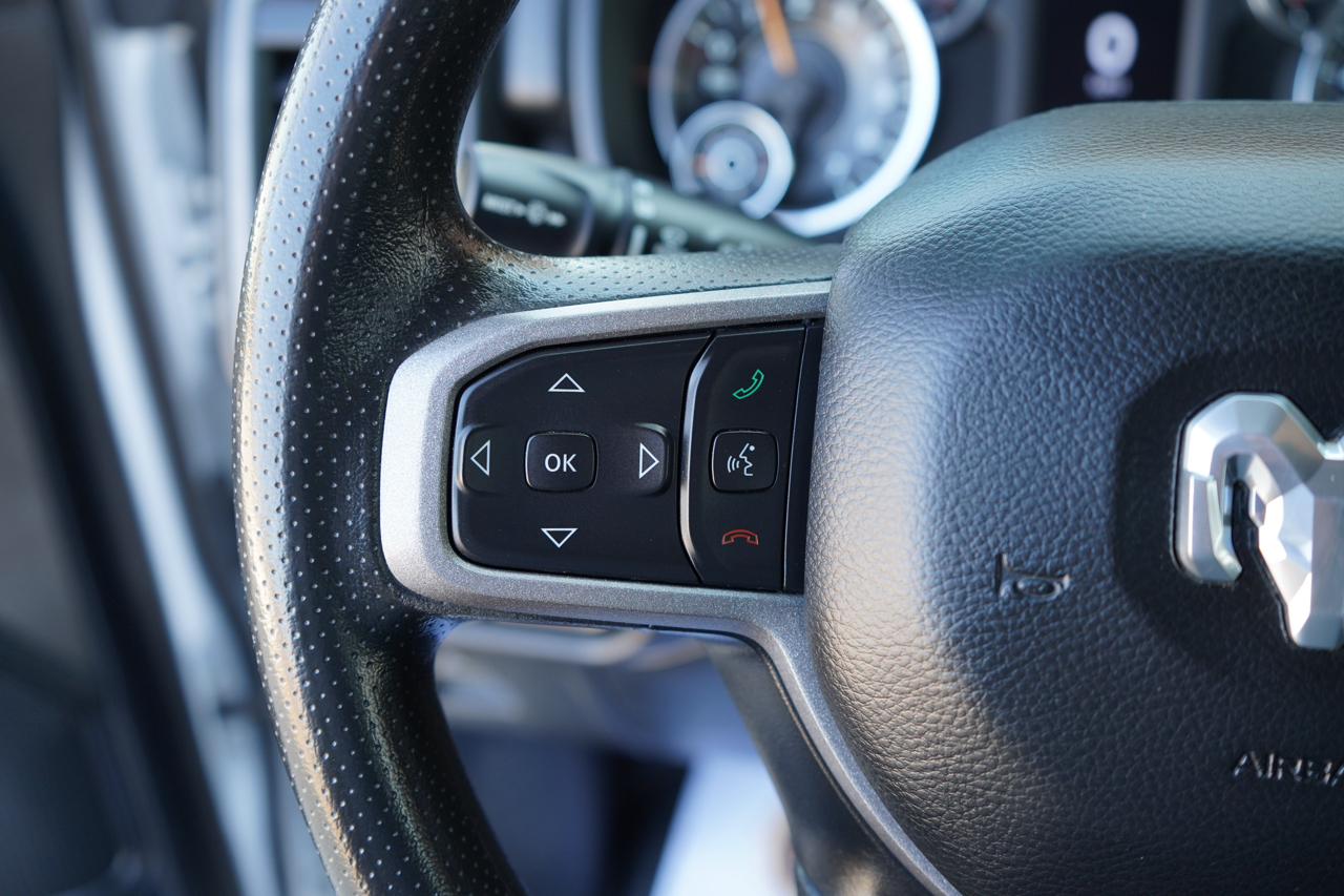 RAM 1500 Tradesman 4x4 Crew Cab 5'7" Box 2020