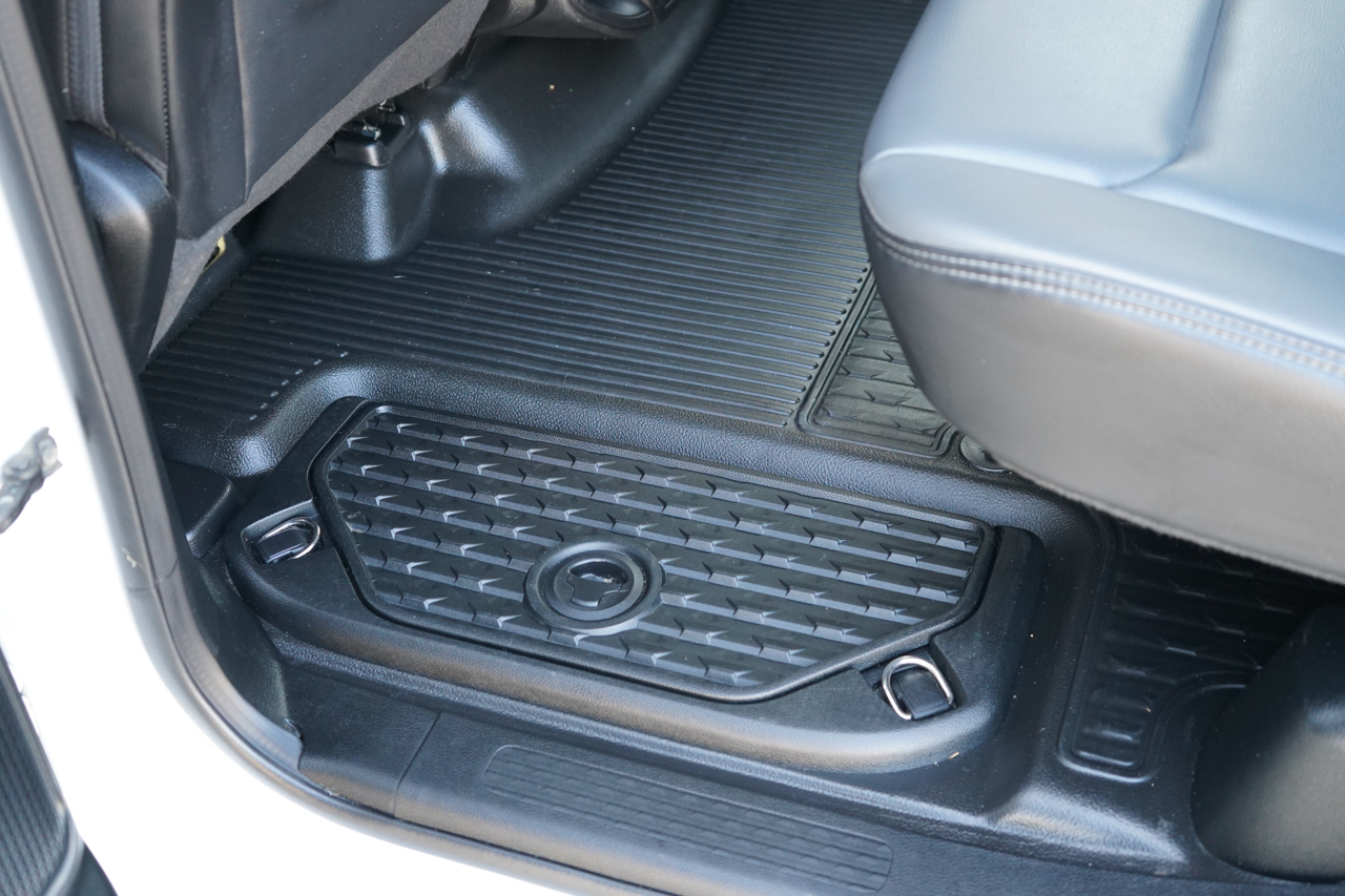 RAM 1500 Tradesman 4x4 Crew Cab 5'7" Box 2020