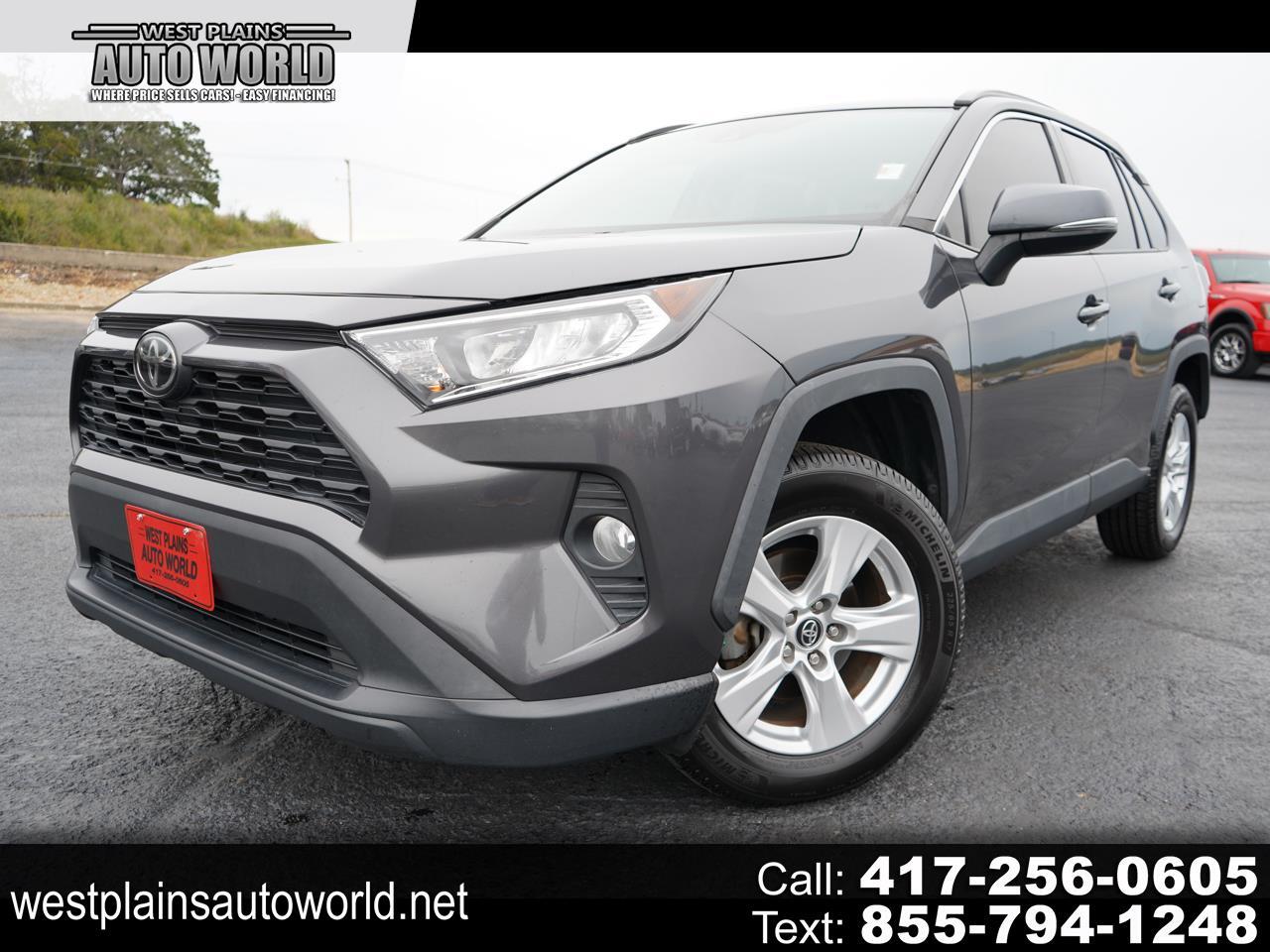 2019 Toyota RAV4 XLE's photo