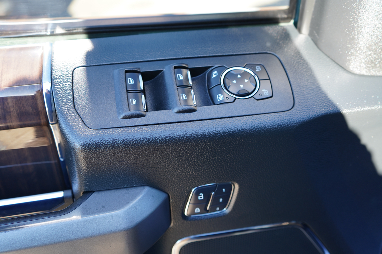 Ford F-150 Platinum SuperCrew 4WD 2016