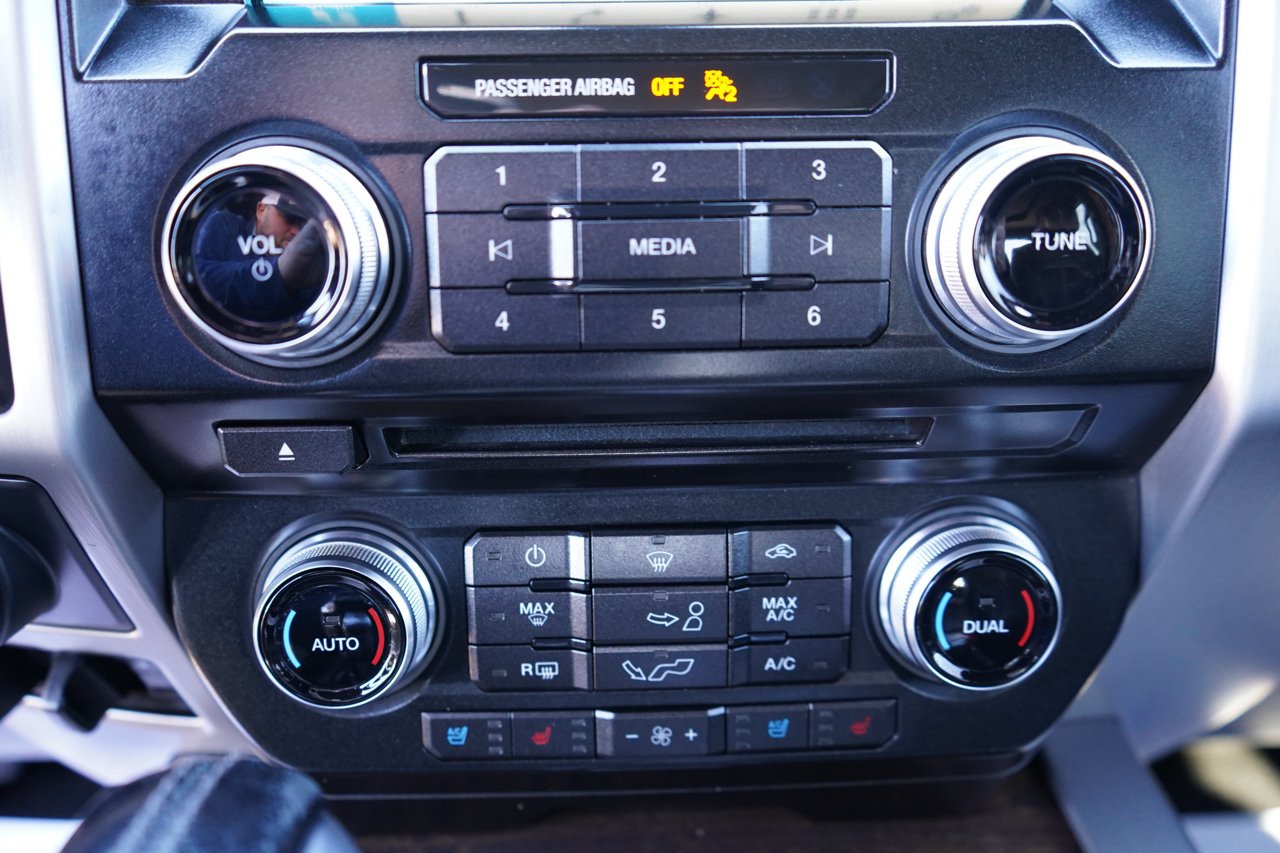 Ford F-150 Platinum SuperCrew 4WD 2016