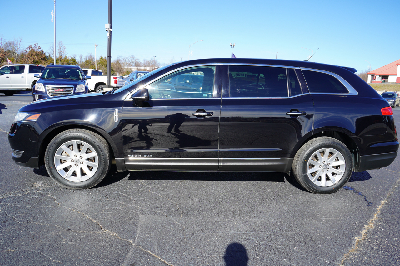 Lincoln MKT 3.7L AWD w/Livery Pkg 2017