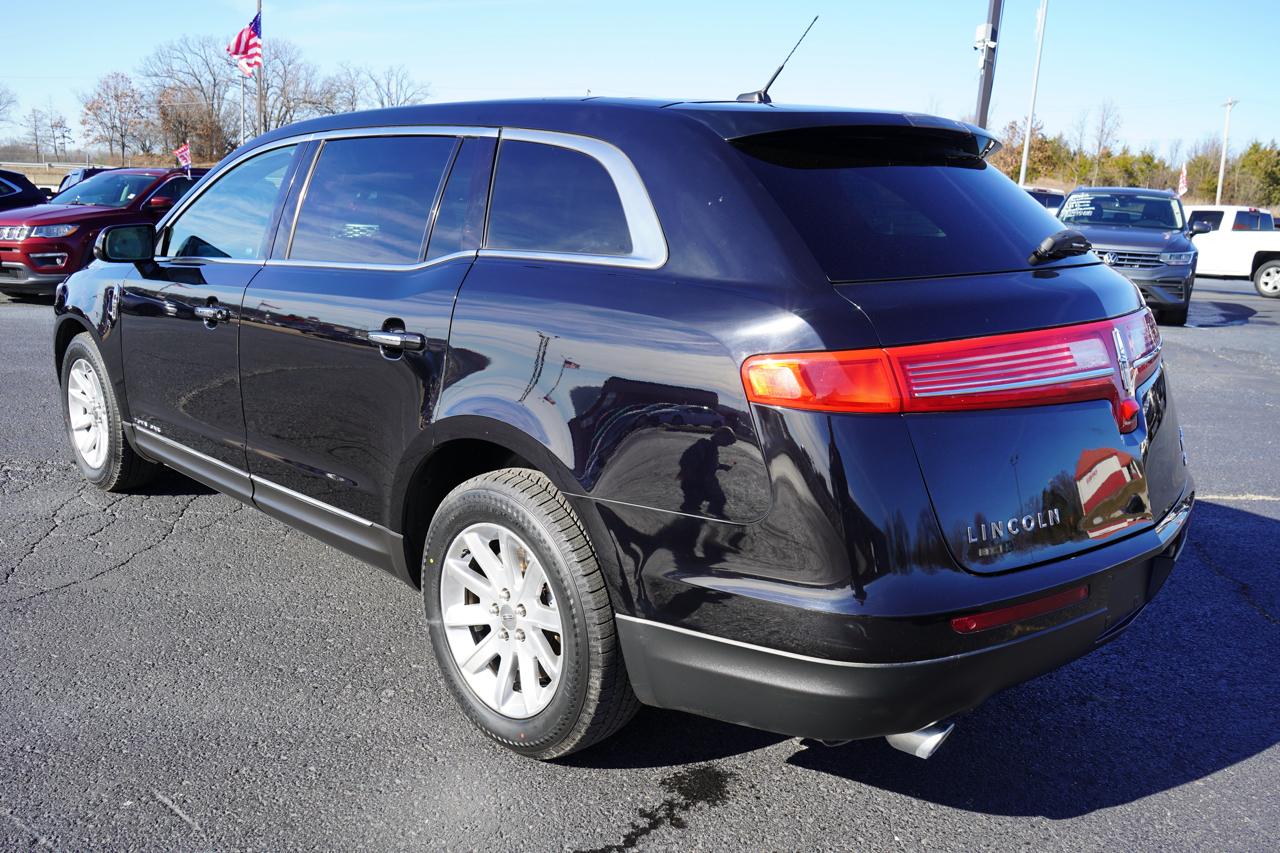 Lincoln MKT 3.7L AWD w/Livery Pkg 2017